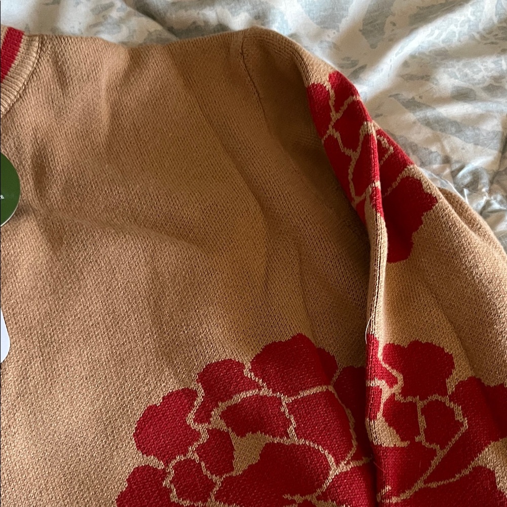 Women’s Tan Crewneck Sweater with Red Floral Motif - Unbranded - Picture 4 of 5